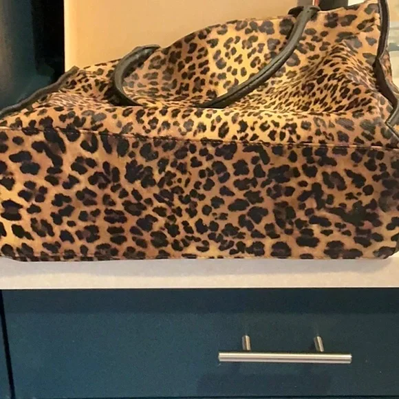 EUC. Leopard Print Tote Bag - Picture 6 of 7